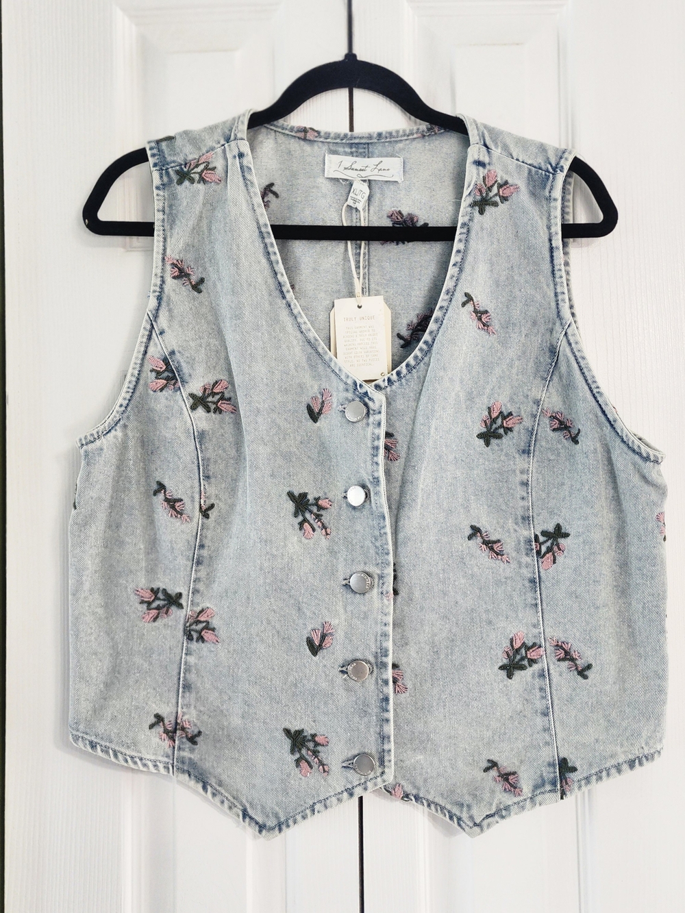 New With Tags Light Wash Denim Embroidered Vest with Pink Floral Accents Size XL